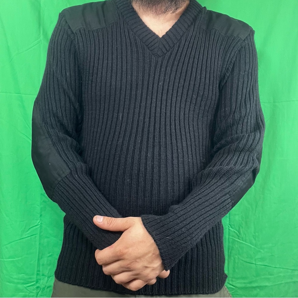 Men's Classic Black V-Neck Sweater 100% new wool